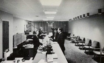 Frågedisken vid Immigrant Service