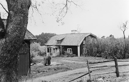 Bostadshus vid Hjulsta gård.